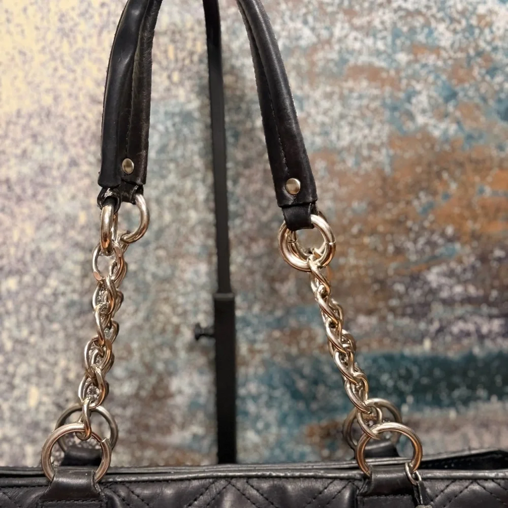 Laura Ashley y2k Vintage Quilted Tote with Silver tone‎ chain/leather strap